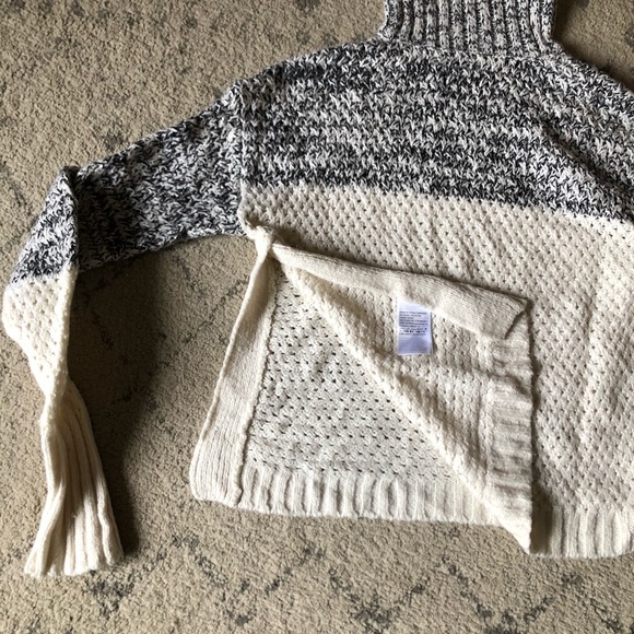 Calvin Klein Jeans Chunky Turtleneck - Ivory/Black - Picture 6 of 6